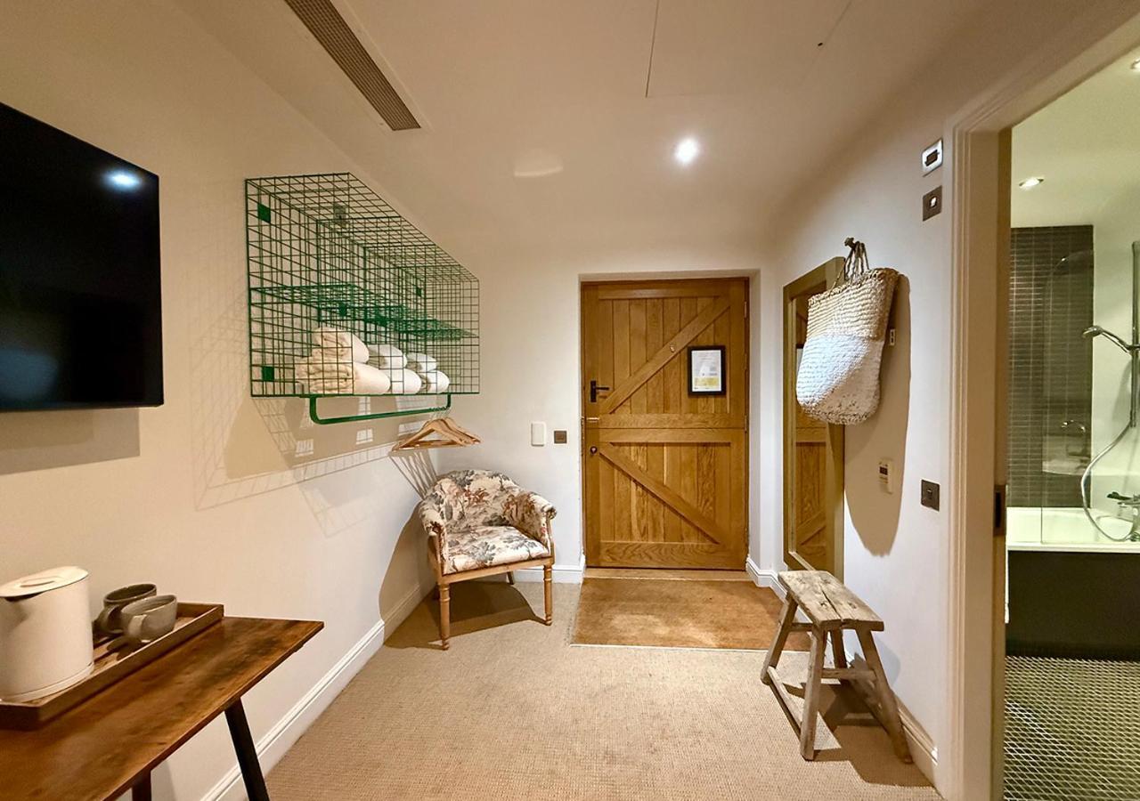 Hotel The Ridings At Theobalds Park Goff's Oak Exteriér fotografie